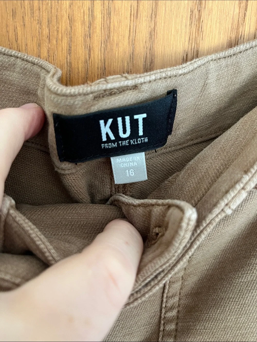 Kut from the Kloth Jean Khaki Shorts Size 16